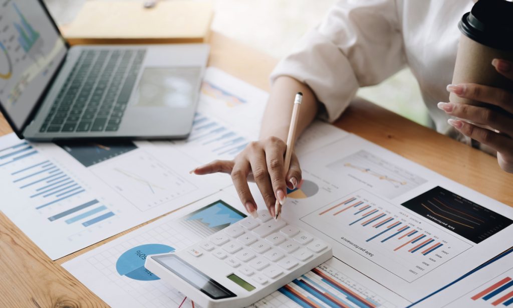 DIY Bookkeeping Trap: How “Saving Money” Is Costing You Your Time, Sanity, and Growth